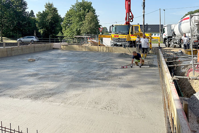 Betonieren der Bodenplatte