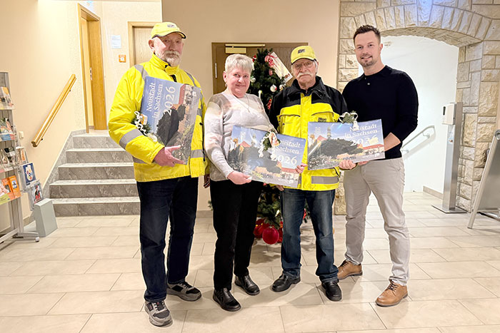 Bürgermeister mit Verkehrshelfer Bürgermeister mit Verkehrshelfer