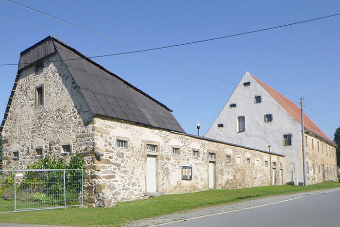 Blick auf das Gesindehaus Polenz