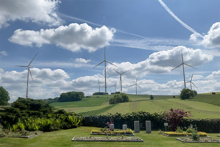 Blick vom Weg neben der Kirche Rückersdorf Blick vom Weg neben der Kirche Rückersdorf